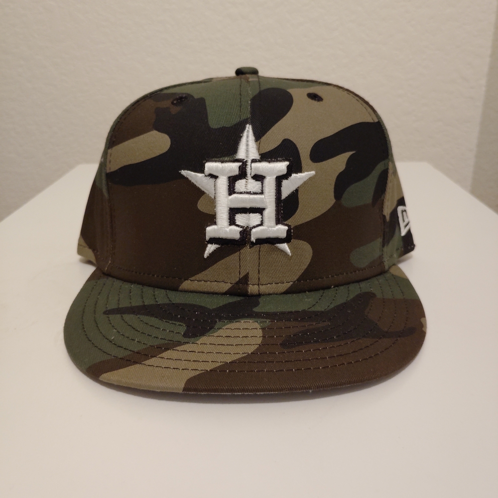 OFFICIAL MLB HOUSTON ASTROS SNAPBACK HAT (BRAND NEW)
